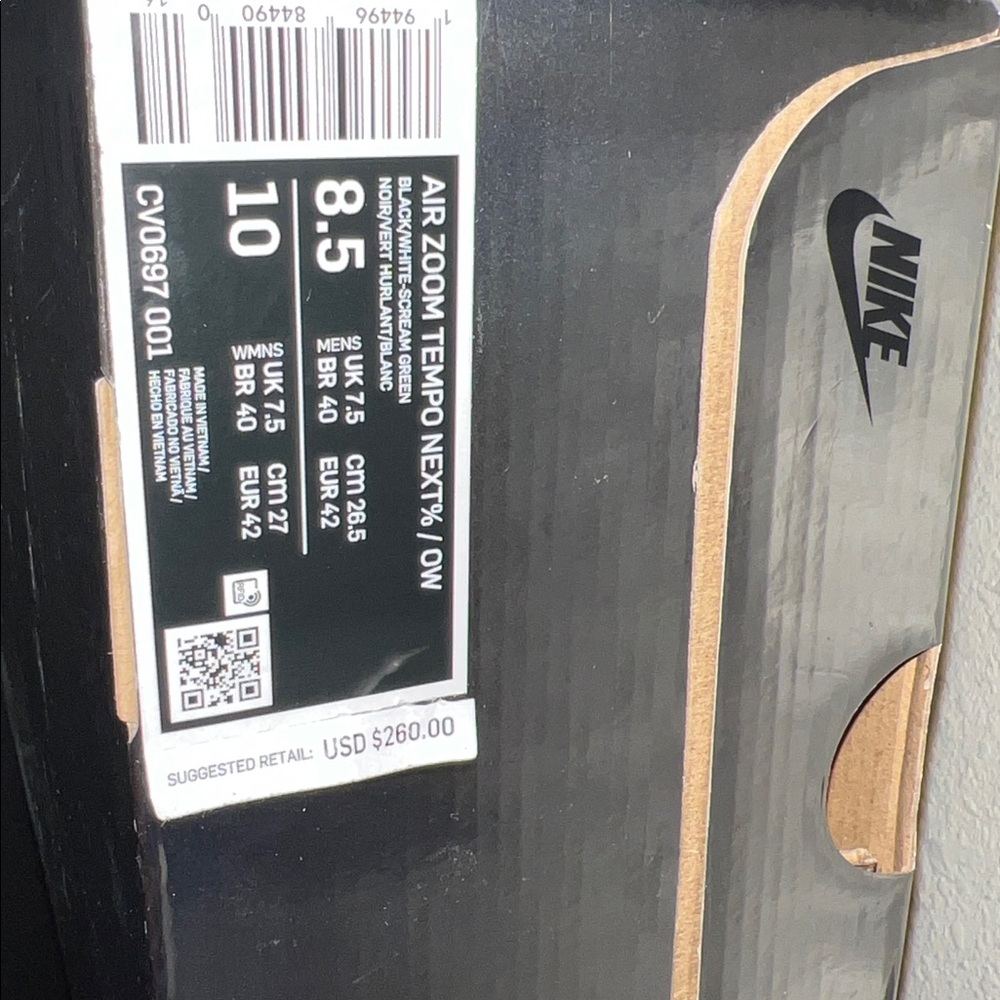 Nike Air Zoom Tempo Next% in Black and White